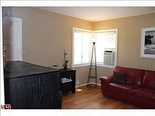 3rd image of 522 Figueroa Dr
