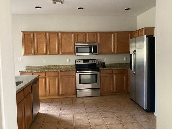 5th image of 3762 W Jacksonville Dr