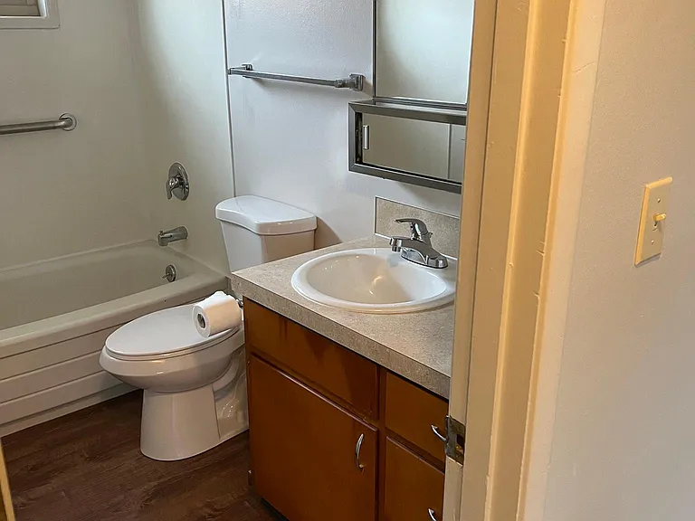 125 Curtis St NE — Photo 13