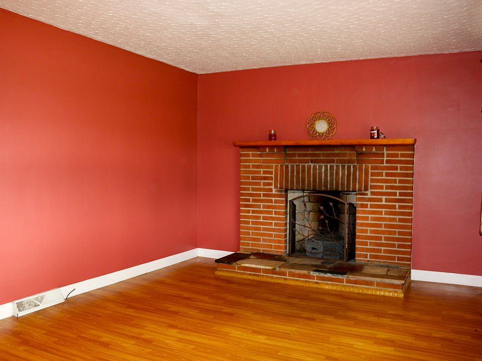 1st image of 312 Lowry Dr