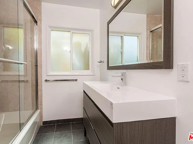 1204 N Crescent Heights Blvd #1 — Photo 21