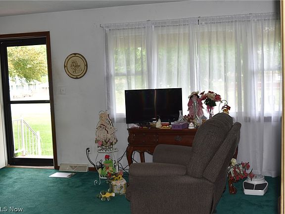 5th image of 53510 York Dr
