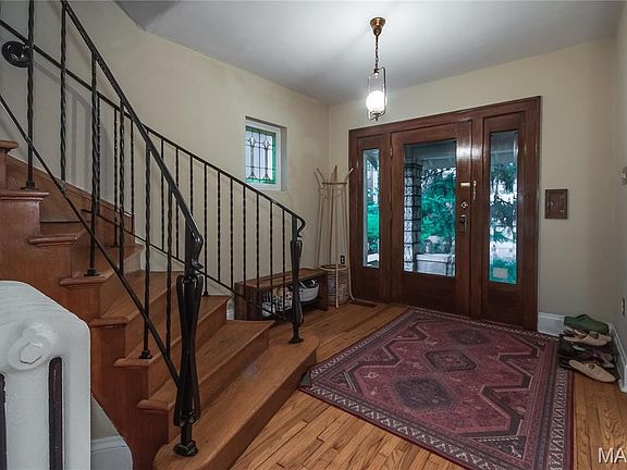 2nd image of 7101 Stanford Ave