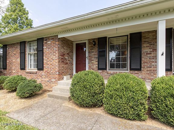 4th image of 205 Kinnaird Ln