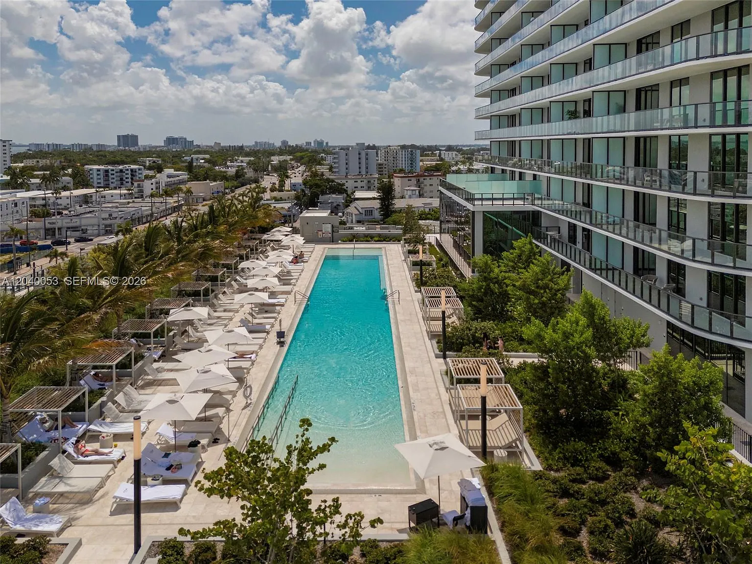 2 bed, 2.0 bath, 698 sqft, $6,500 — Photo 4