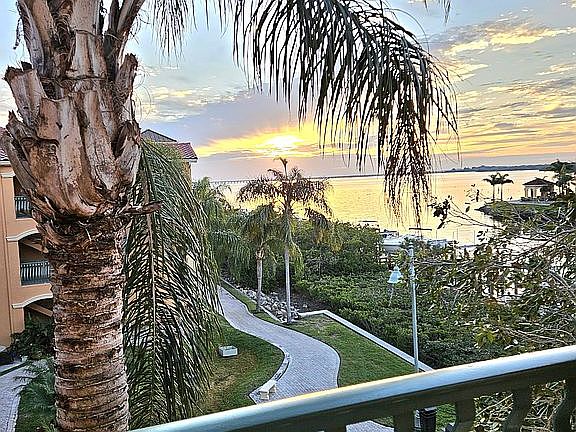 Walking path balcony #2