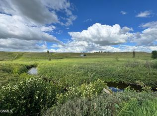 52nd St NW, Williston, ND 58801