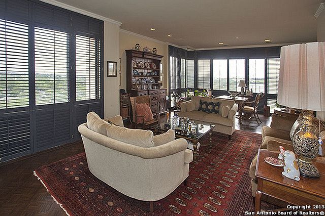 1st image of 4001 N NEW BRAUNFELS #1006