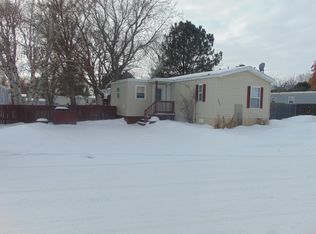 3027 Twin City Dr, Mandan, ND 58554