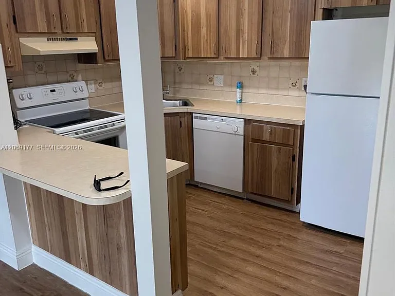 529 Shady Pine Way #B2 — Photo 8