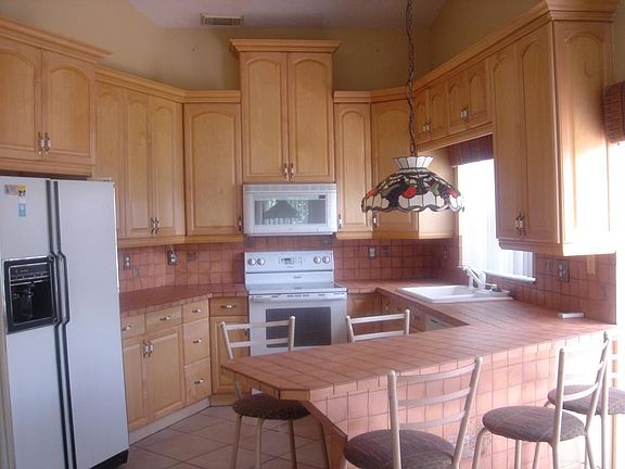 4th image of 1821 NW 185th Ave