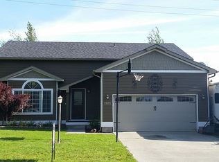 414 Quail Run Dr, Moscow, ID 83843