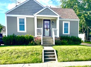 715 Saint Vincents Ave, Peru, IL 61354