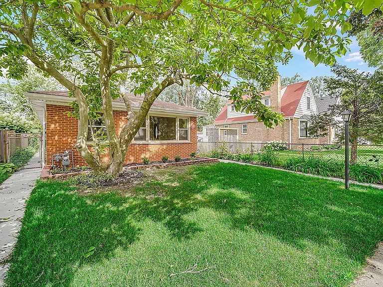 7648 Kenneth Ave — Photo 35