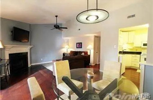 1432 Peacock Ln — Photo 5