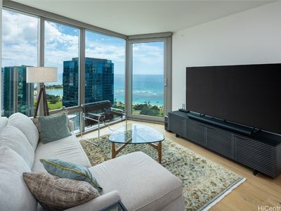 1001 Queen St #3704, Honolulu, HI, 96816