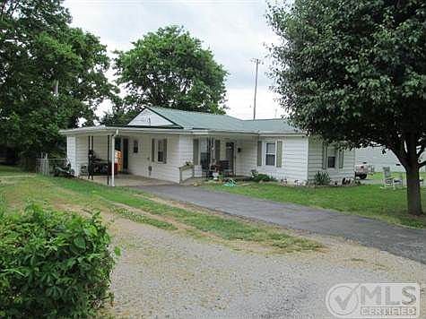 2nd image of 310 Lawrence Ave