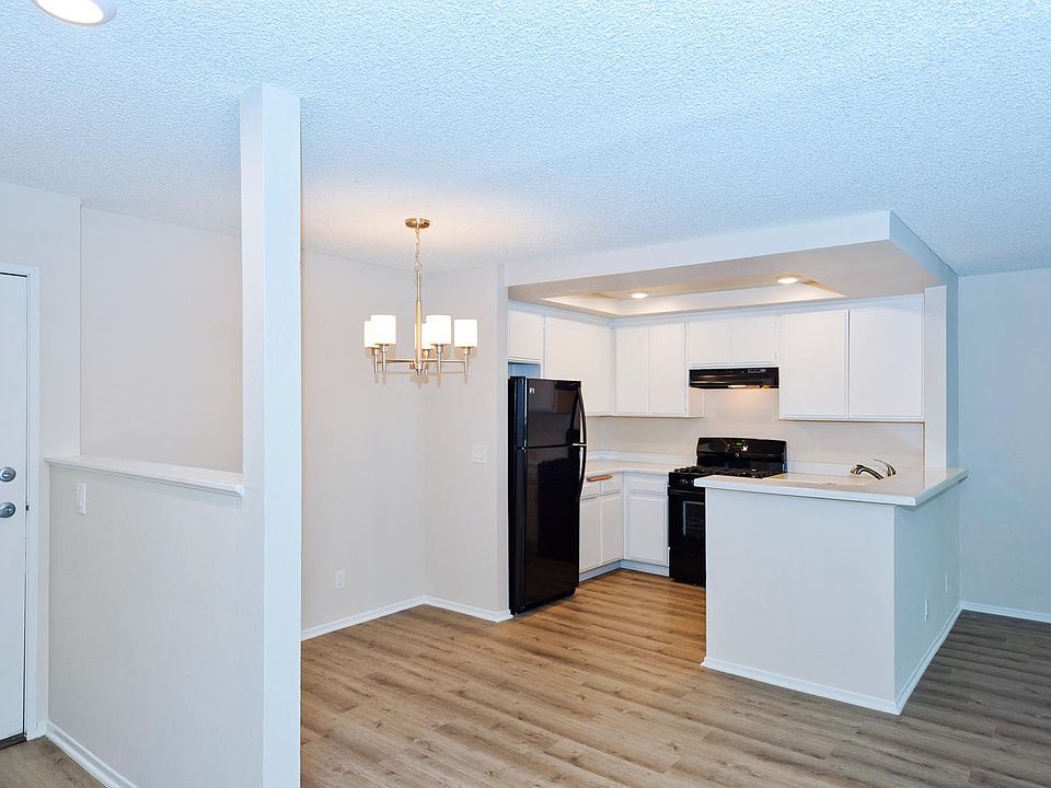 1st image of 6228 Fulton Ave APT 206