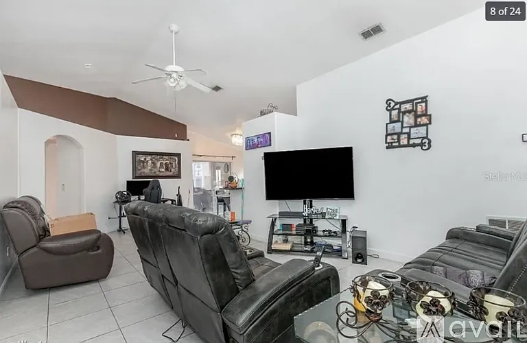 7032 Carna Ct — Photo 5