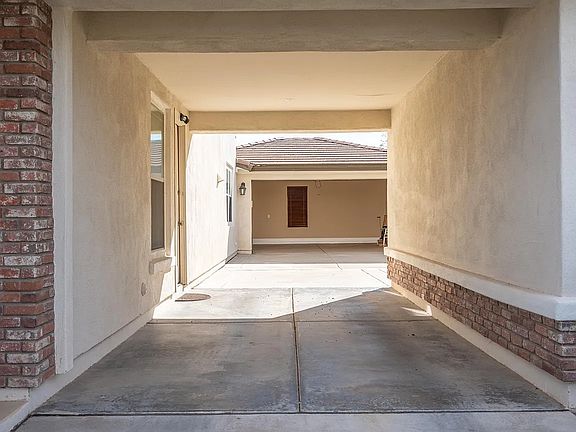 5th image of 15249 W Georgia Dr