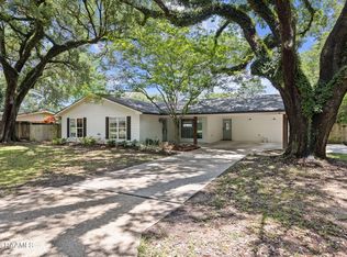 205 Live Oak Dr, Lafayette, LA 70503