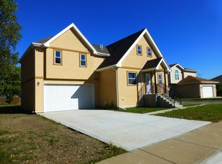 7815 S 78th Ct, Bridgeview, IL 60455