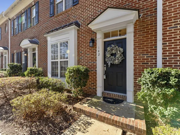 142 W Savannah Ridge Rd, Holly Springs, NC 27540