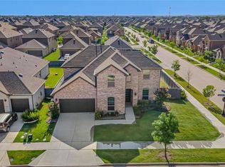 7001 Lowbranch Trl, Aubrey, TX 76227