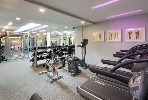 Rented by Compass | media 9