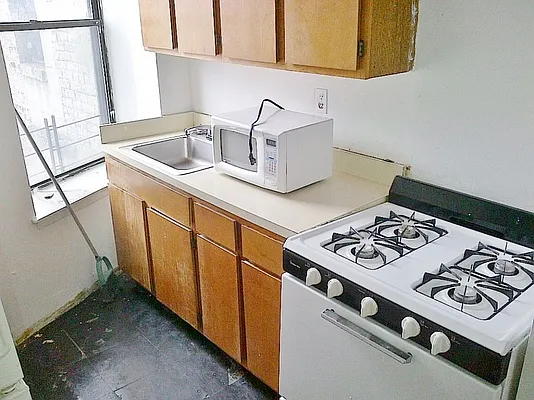 Rented by Bohemia Realty Group | media 26