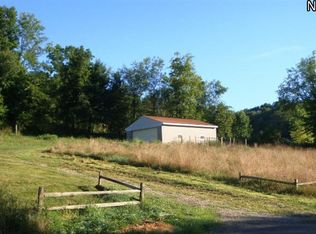 7013 Echo Lake Rd NE, New Philadelphia, OH 44663