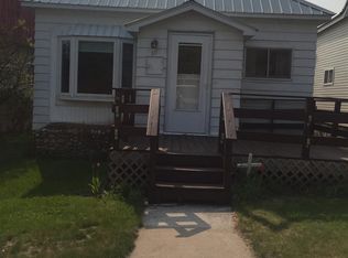 111 Hemlock St, Munising, MI 49862