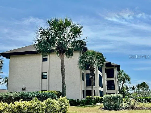 2 bed, 2.0 bath, 1516 sqft, $4,600 — Photo 3