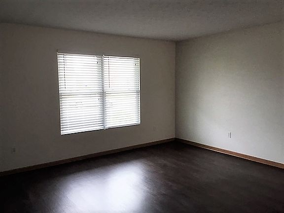 2nd image of 7198 Reynolds Crossing Dr