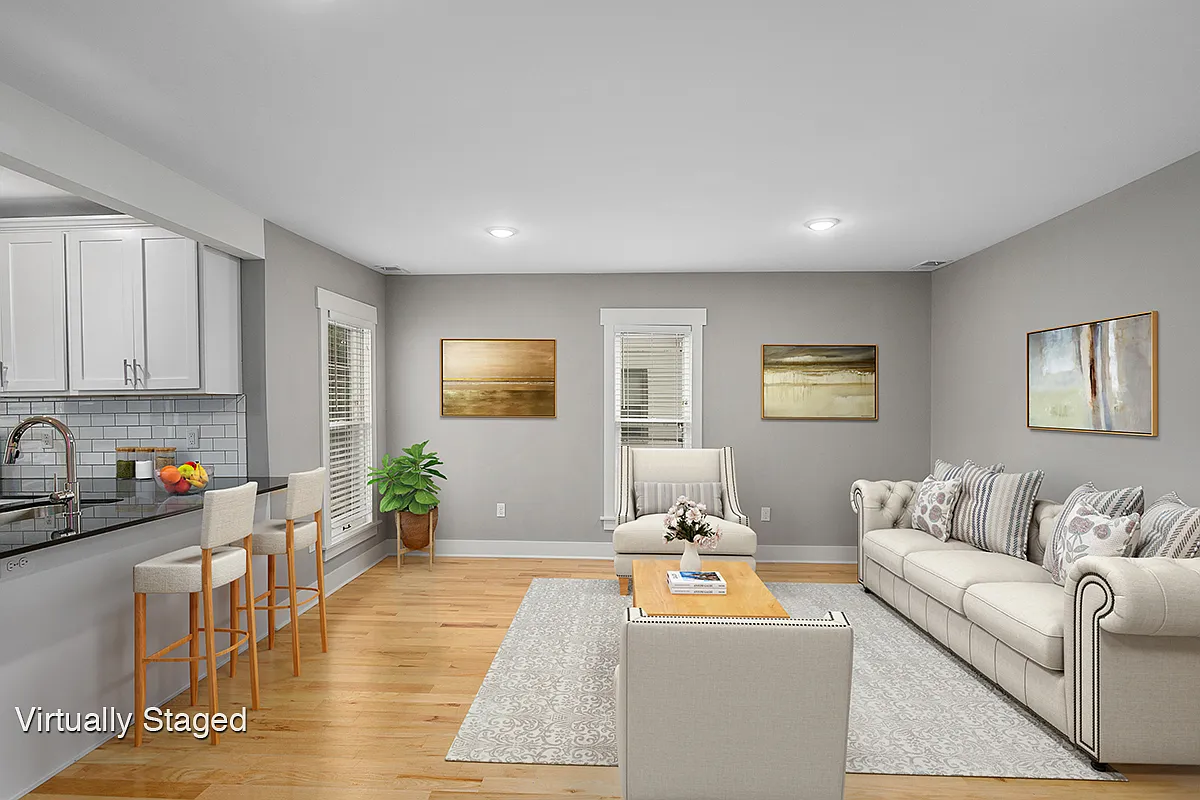 261 Eastern Ave SE — Photo 1
