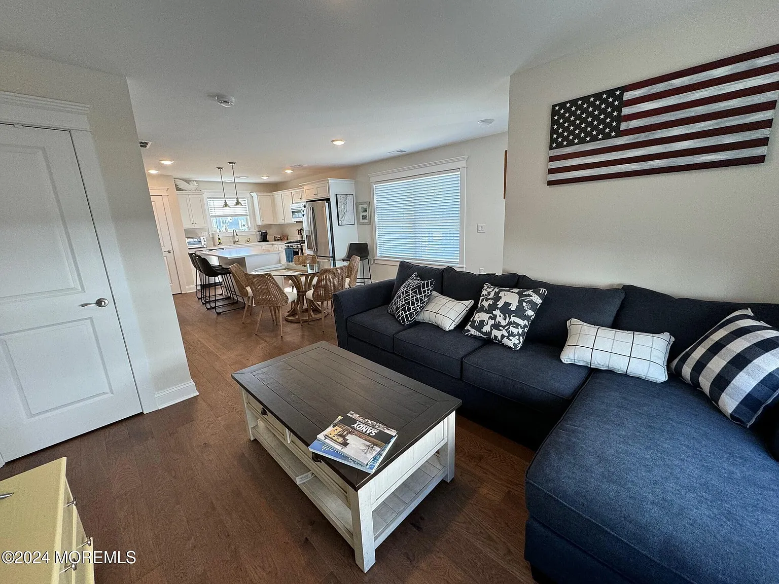 3 bed, 2.5 bath, 1019 sqft, $2,500 — Photo 4