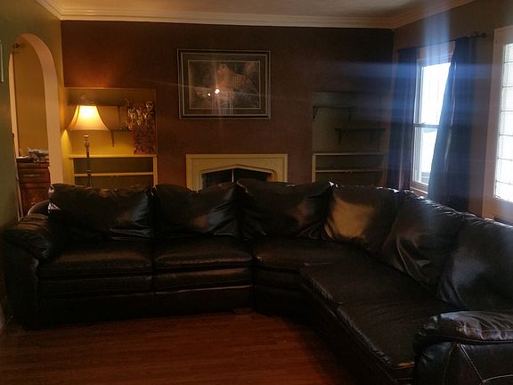 Living Room Pic 2