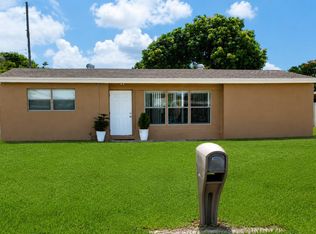 465 Waseca Dr, Lake Worth, FL 33462