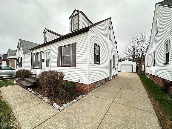 2nd image of 2927 Brookdale Ave