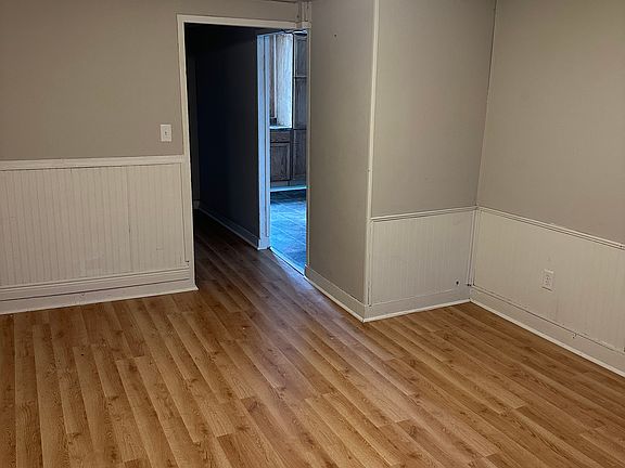 2nd image of 218 1st St S APT 1