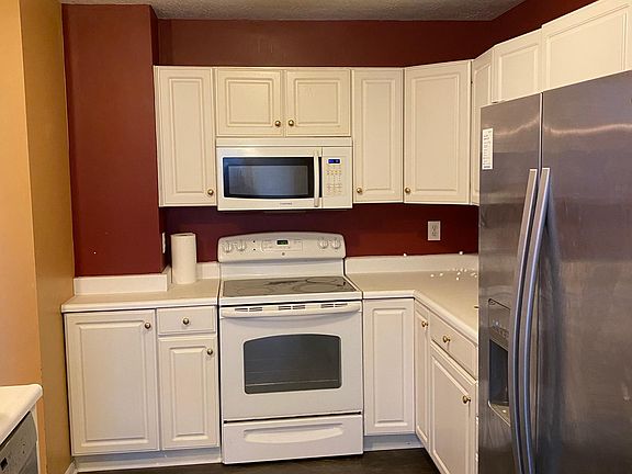 2nd image of 6659 Villager Pl