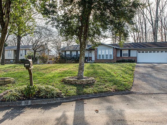 2nd image of 1103 E Woodshire Dr