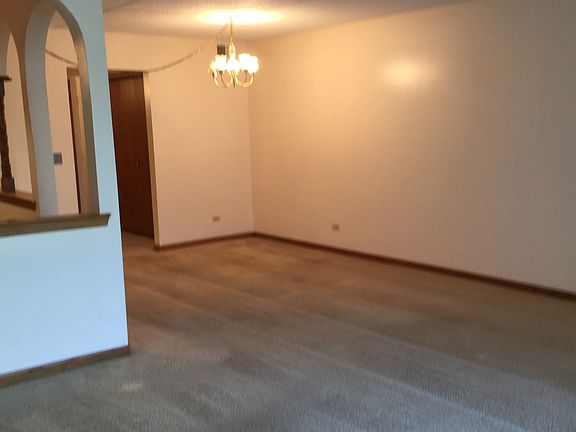 3rd image of 1433 Ashland Ave APT 301