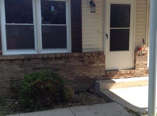 16 Maxwell St APT 1, Hebron, IN 46341