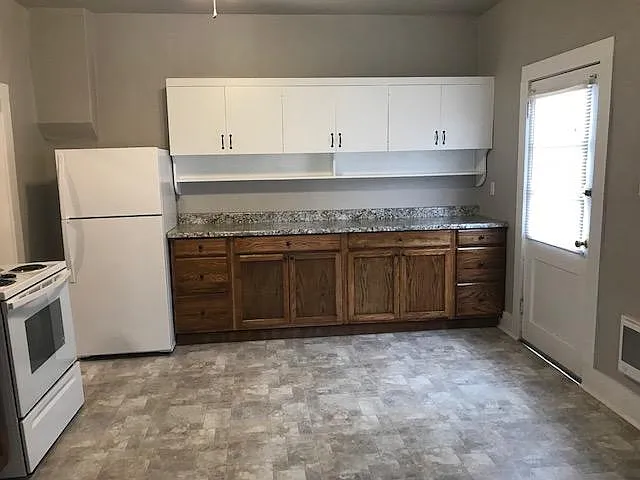 2 bed, 600 sqft, $1,200 — Photo 2