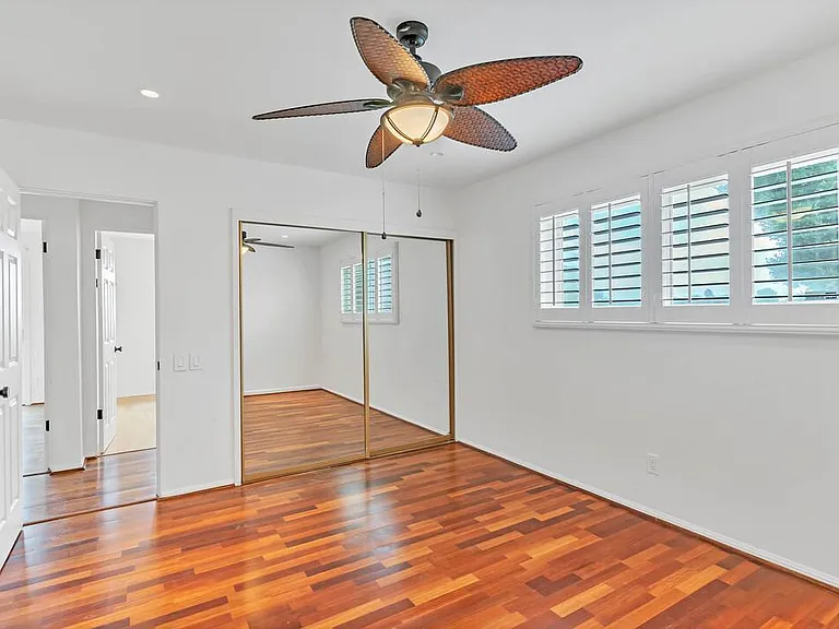 3020 Governor Dr — Photo 16