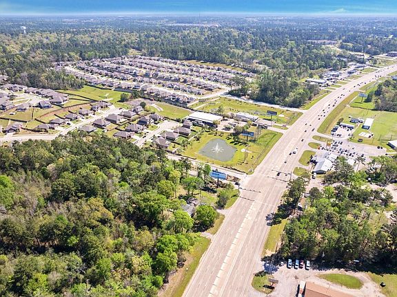 3rd image of 6020 Highway 105 W