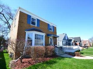 2761 W 95th Pl, Evergreen Park, IL
