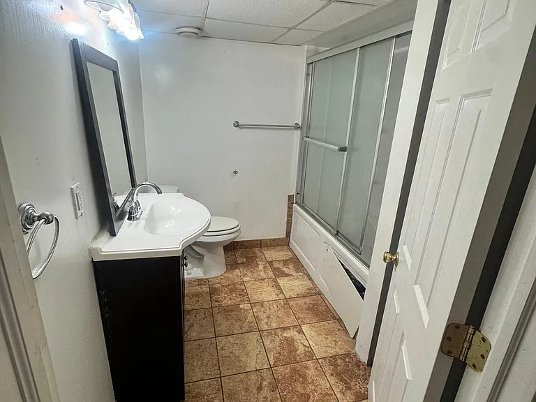 10922 Chicago Rd — Photo 22