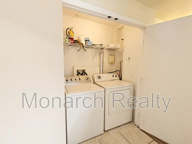 4000 SW 23rd St #5-207 — Photo 11